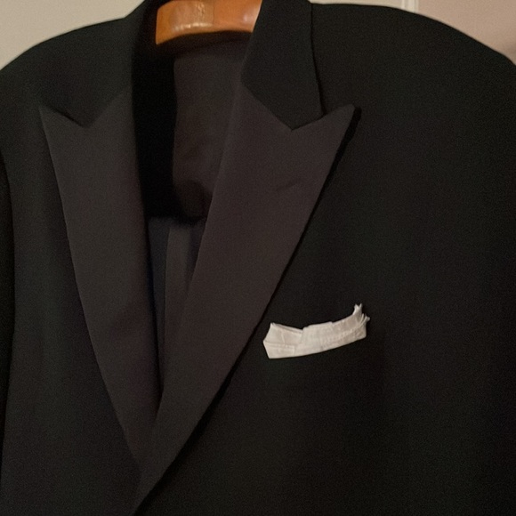 Coppley for Harry Rosen Size 48 drop 6 single breasted peak lapel Tuxedo. - Picture 3 of 11